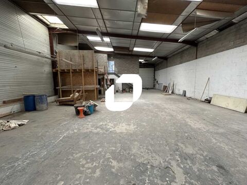 Locaux d'Activit&eacute;s - A LOUER - 1&nbsp;260 m&sup2; divisibles &agrave; partir de 420 m&sup2; 7499 77000 Vaux le penil