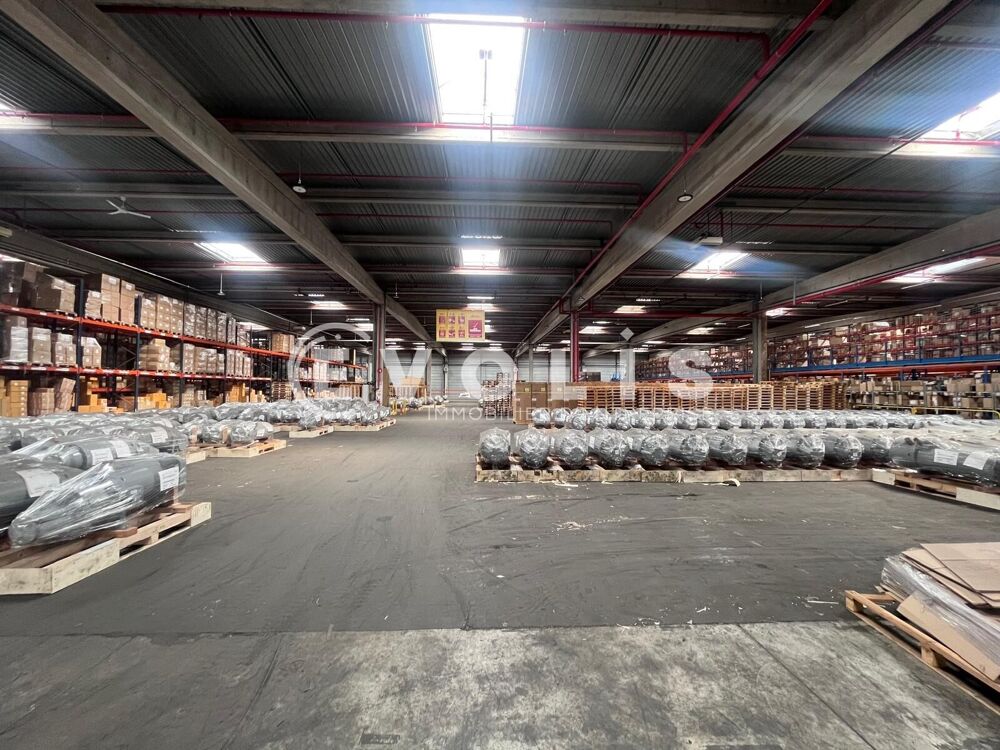   Locaux d'activité - A LOUER - 35 846 m² divisibles à partir de 5 966 m² Saint quentin fallavier