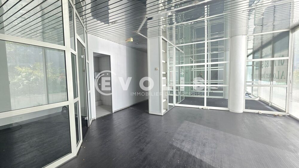  Bureaux - A LOUER - 220 m² non divisibles Suresnes