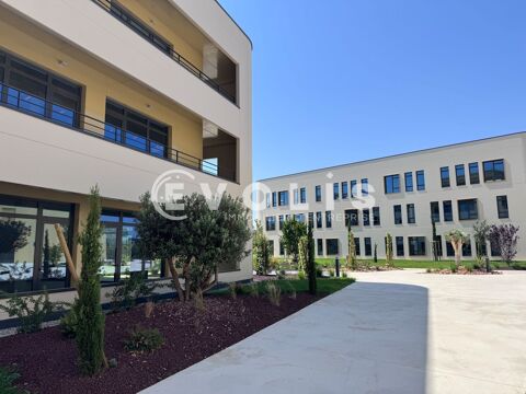   Bureaux - A LOUER - 2 193 m² divisibles à partir de 174 m² 