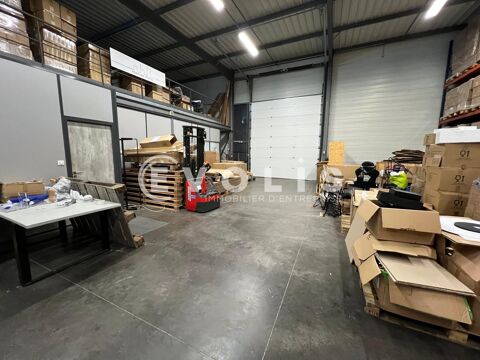   LOCAUX A LOUER - 860 m² non divisibles 