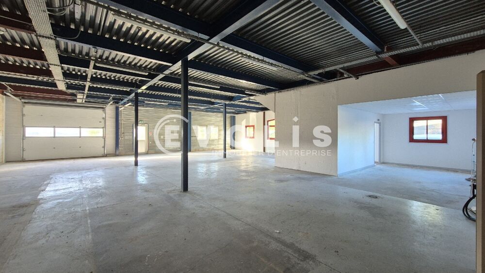   Locaux d'activité - A LOUER - 306 m² non divisibles 