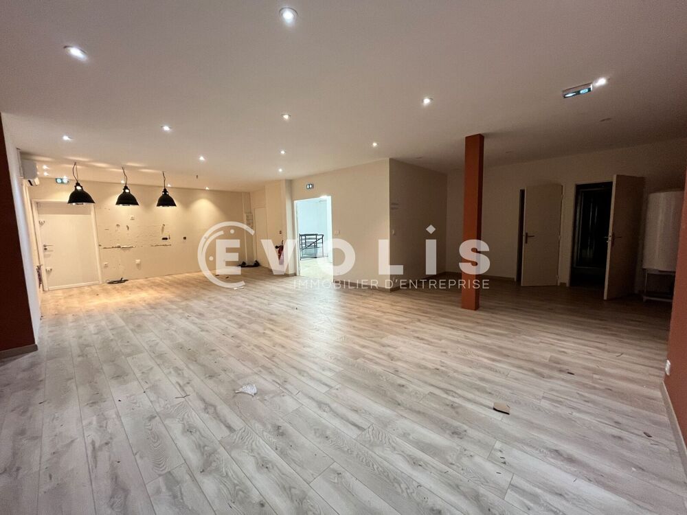   LOCAUX ERP - 84 m² non divisibles Biganos