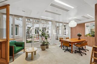  Bureaux - A SOUS-LOUER - 238 m² non divisibles Paris 9