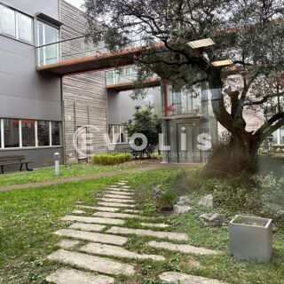   Bureaux - A LOUER - 560 m² divisibles à partir de 100 m² Moirans