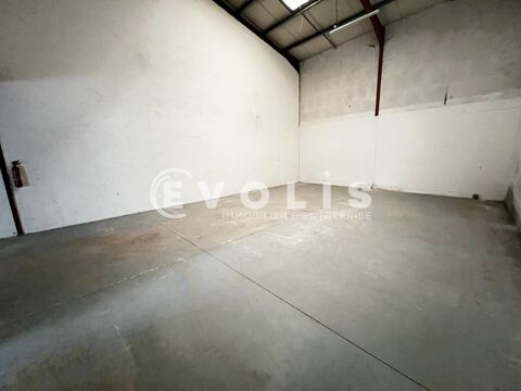   Locaux d'activité - A LOUER - 700 m² divisibles à partir de 60 m² 