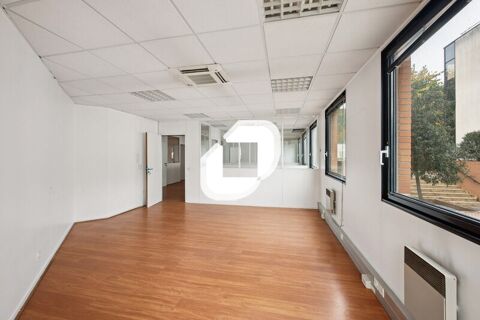 NOMBREUX STATIONNEMENTS - 1&nbsp;170 m&sup2; divisibles &agrave; partir de 118 m&sup2; 2325000 78350 Jouy en josas