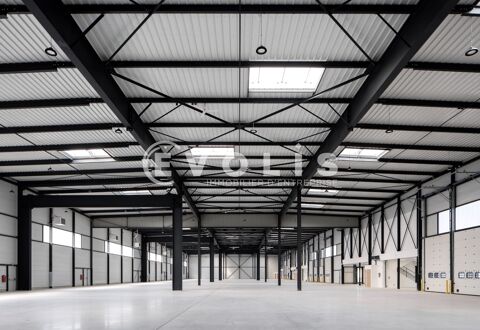   Locaux d'activité - A LOUER - 11 639 m² divisibles à partir de 1 245 m² 