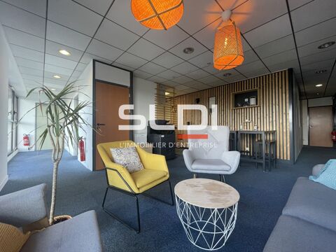 Bureaux - A LOUER - 200 m² divisibles 2567 69400 Limas