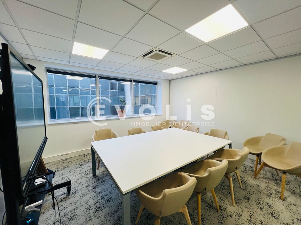   Bureaux - A LOUER - 4 297 m² divisibles à partir de 172 m² Vincennes