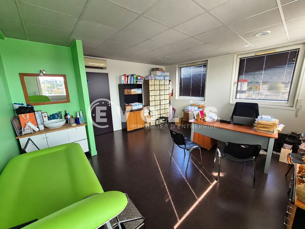   Bureaux - A VENDRE - 100 m² non divisibles Bondy