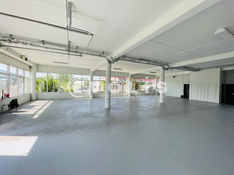   Locaux d'activité - A LOUER - 2 409 m² divisibles à partir de 227 m² 