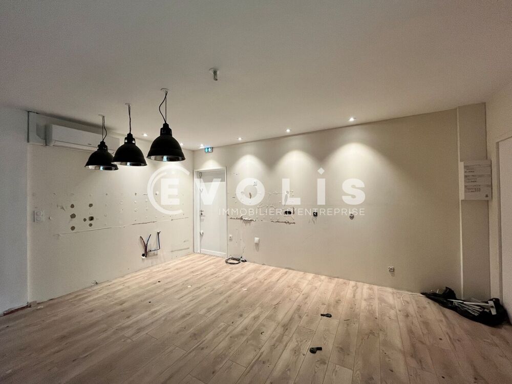   LOCAUX ERP - 84 m² non divisibles Biganos