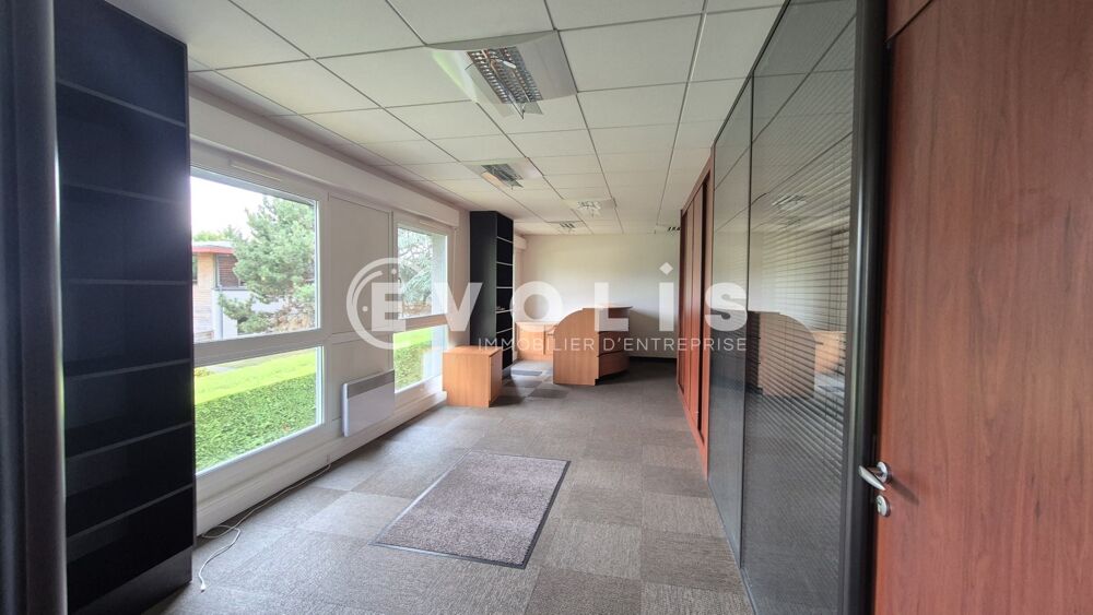   Bureaux - A LOUER - 65 m² non divisibles Magny le hongre