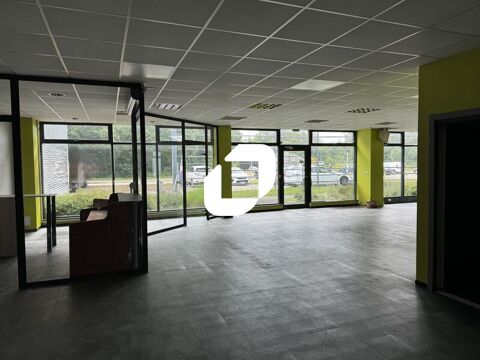 SHOW ROOM SUR AXE PASSANT - 485 m&sup2; non divisibles 4850 67540 Ostwald