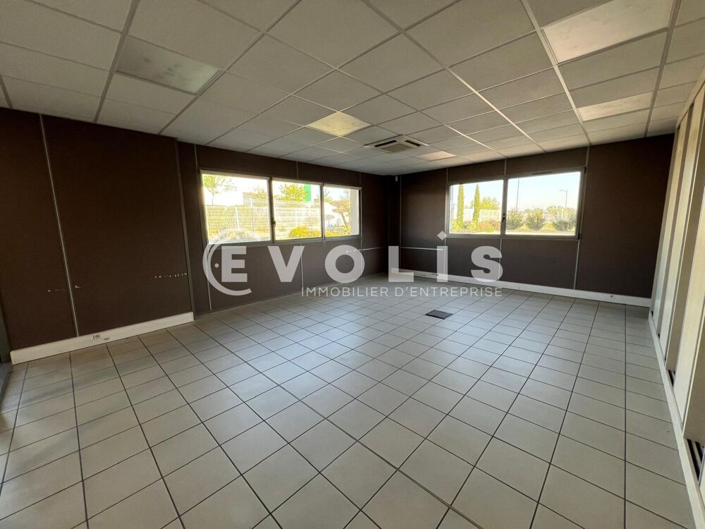   LOCAL D'ACTIVITE A LOUER SUR TERRAIN INDEPENDANT - 870 m² non divisibles Vourles
