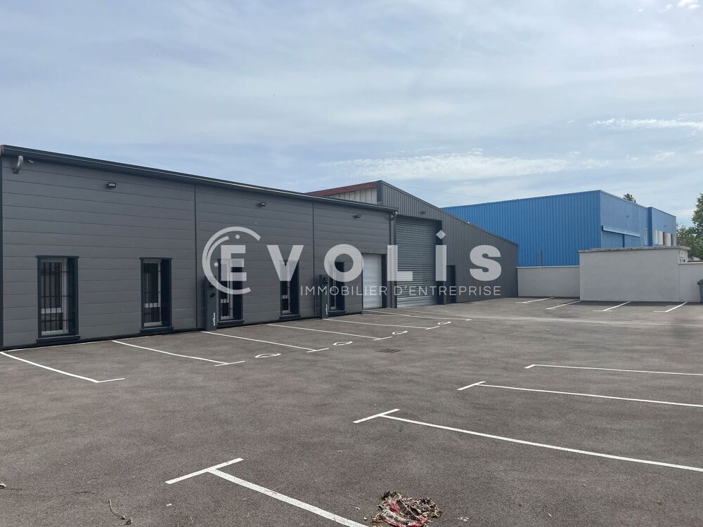   A vendre VAULX-EN-VELIN - 1 460 m² non divisibles Vaulx en velin