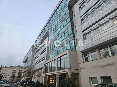   Bureaux - A LOUER - 1 678 m² divisibles à partir de 483 m² 