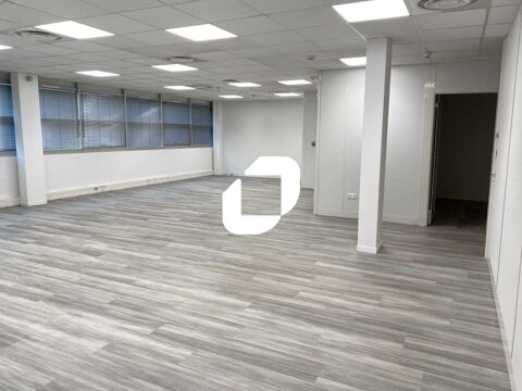 Bureaux - A LOUER - 717 m² divisibles à partir de 337 m² 5382 33700 Merignac