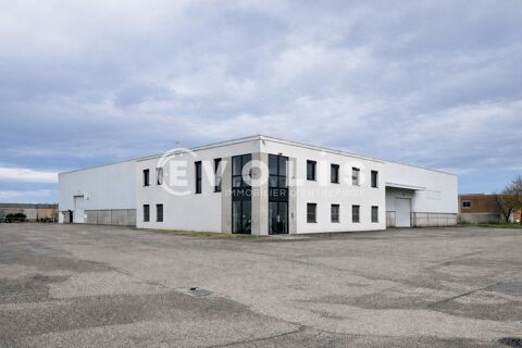 Local d'activit&eacute; 2715m&sup2; &agrave; vendre - 2&nbsp;597 m&sup2; non divisibles 3550000 69680 Chassieu