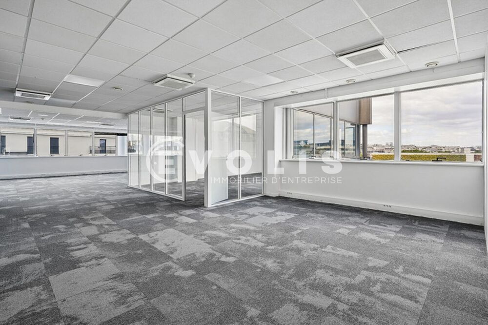   Bureaux - A LOUER - 1 842 m² divisibles à partir de 614 m² Issy les moulineaux