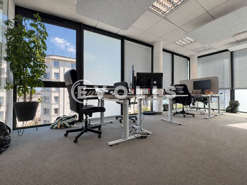   Bureaux - A LOUER - 189 m² non divisibles Lyon 7