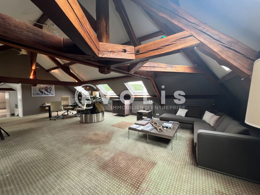   Bureaux - A LOUER - 930 m² non divisibles Limours