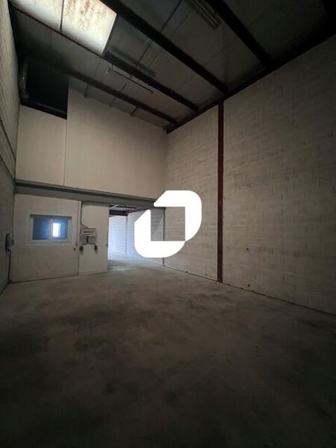 Bureaux et Activit&eacute;s - A LOUER - 1&nbsp;379 m&sup2; divisibles &agrave; partir de 121 m&sup2; 8044 77860 Quincy voisins