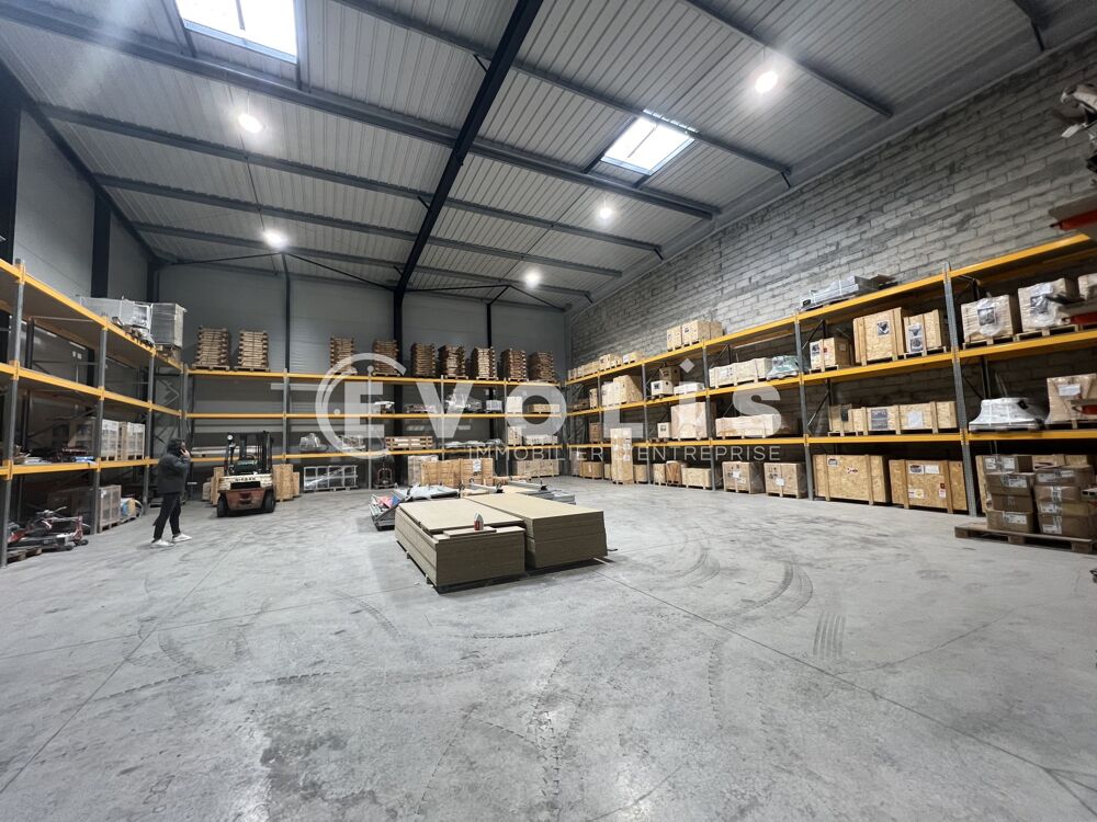   Locaux d'activité - A LOUER - 620 m² non divisibles Les pavillons sous bois