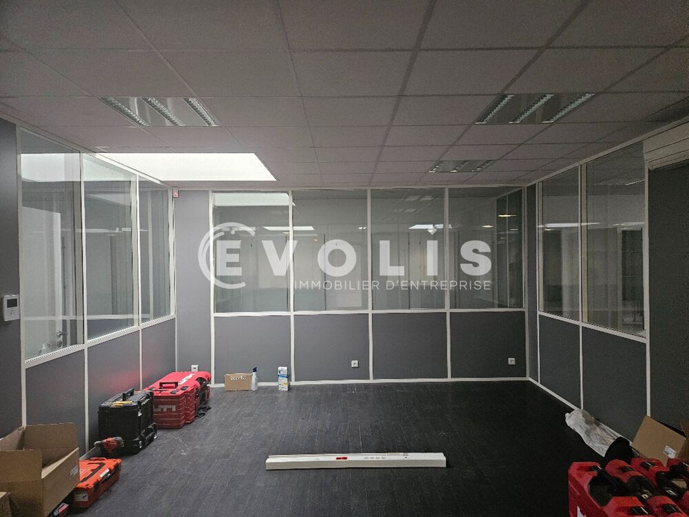   Locaux d'activité - A LOUER - 520 m² non divisibles Palaiseau