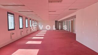   Bureaux - A VENDRE - 744 m² divisibles à partir de 176 m² Nanterre