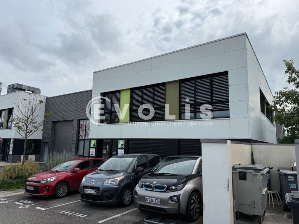   Bureaux - A LOUER - 150 m² non divisibles 
