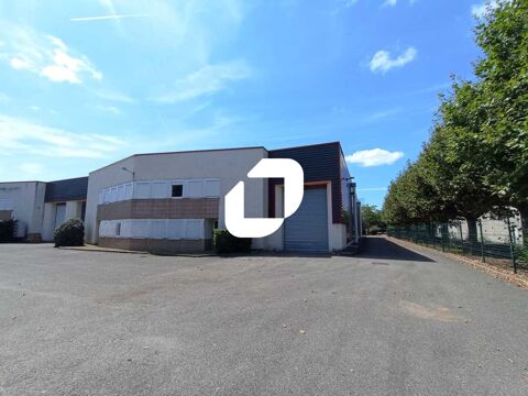 Locaux d'Activités - A LOUER - 740 m² divisibles à partir de 370 m² 5500 69800 Saint priest