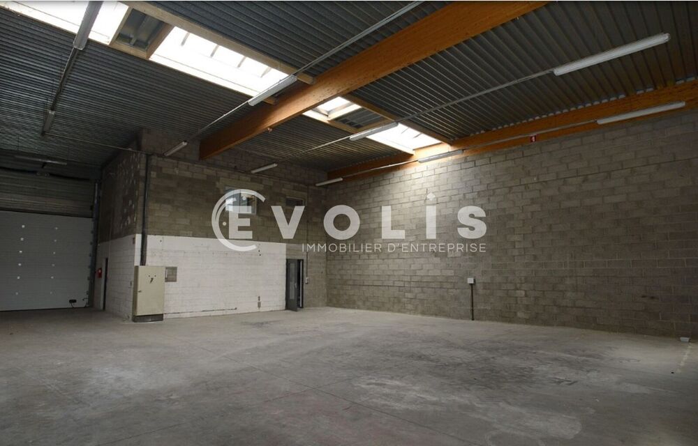   A louer à VILLEURBANNE - 1 227 m² divisibles à partir de 591 m² Villeurbanne