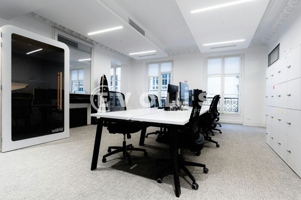   Bureaux - A LOUER - 246 m² non divisibles Paris 9