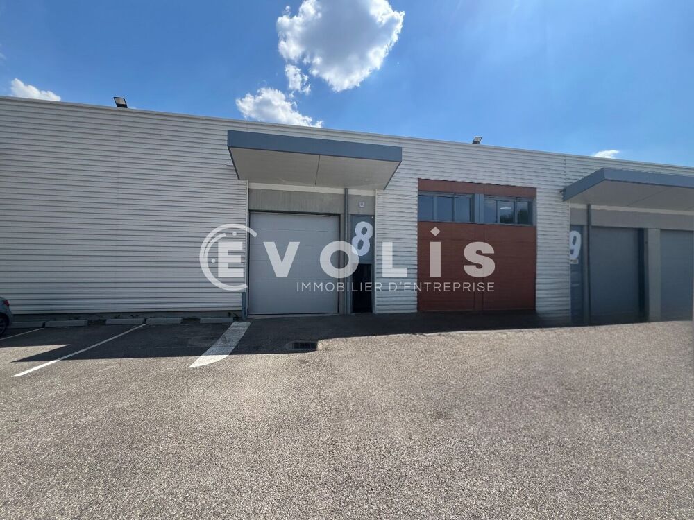   LOCAL A LOUER - 305 m² non divisibles 