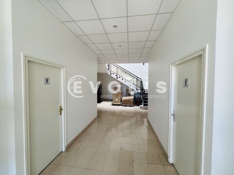   Bureaux - A LOUER - 143 m² non divisibles 