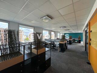   Bureaux - A LOUER - 927 m² divisibles à partir de 411 m² La garenne colombes