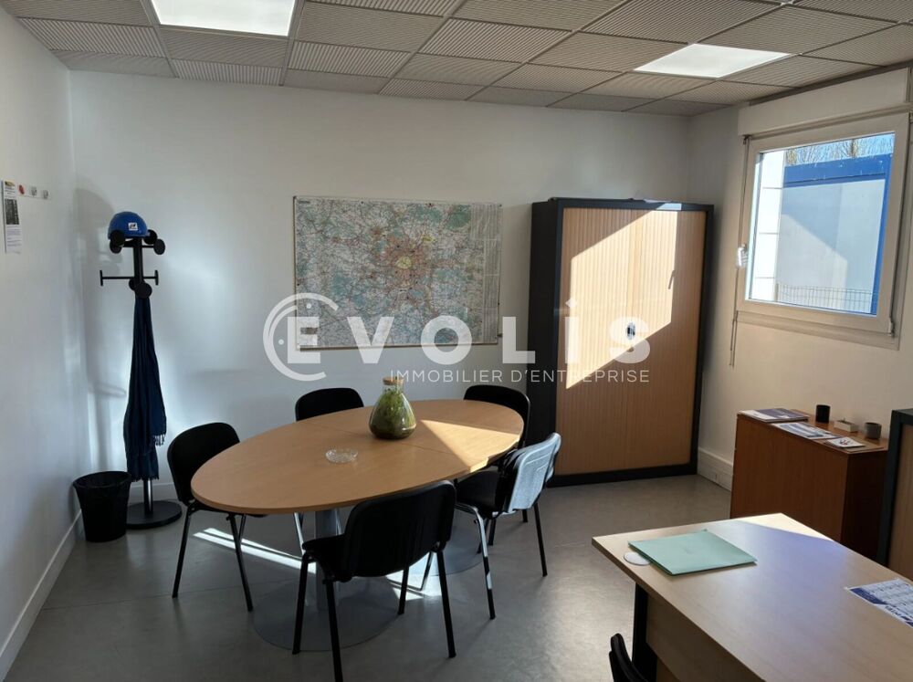   Locaux d'activité - A LOUER - 1 949 m² non divisibles Morangis