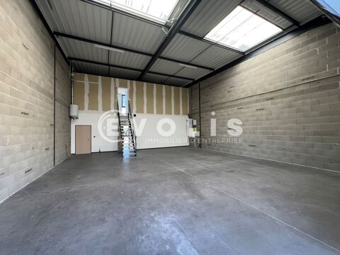   Locaux d'activité - A LOUER - 196 m² non divisibles 