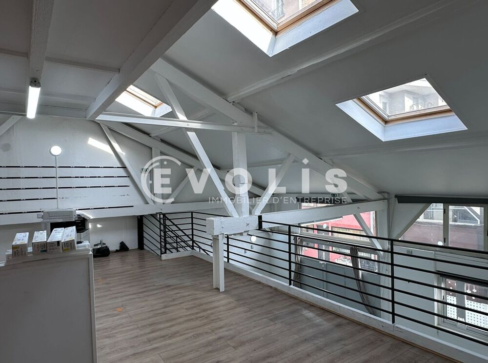   Bureaux - A VENDRE - 210 m² non divisibles Paris 20