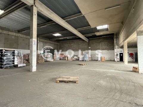   Entrepôts - A LOUER - 5 582 m² divisibles à partir de 75 m² 