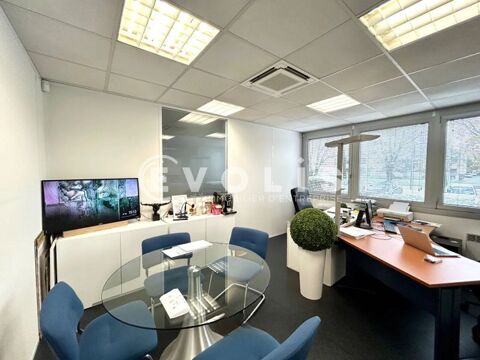   Bureaux - A LOUER - 541 m² divisibles à partir de 195 m² 