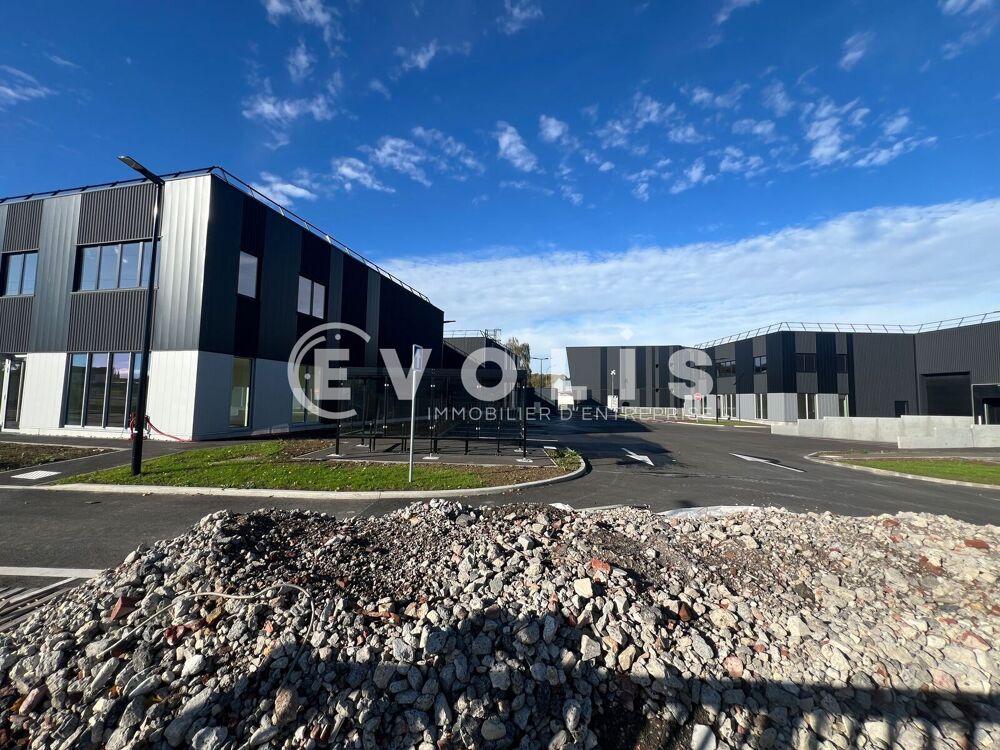   Locaux d'activité - A LOUER - 6 880 m² divisibles à partir de 303 m² Toufflers