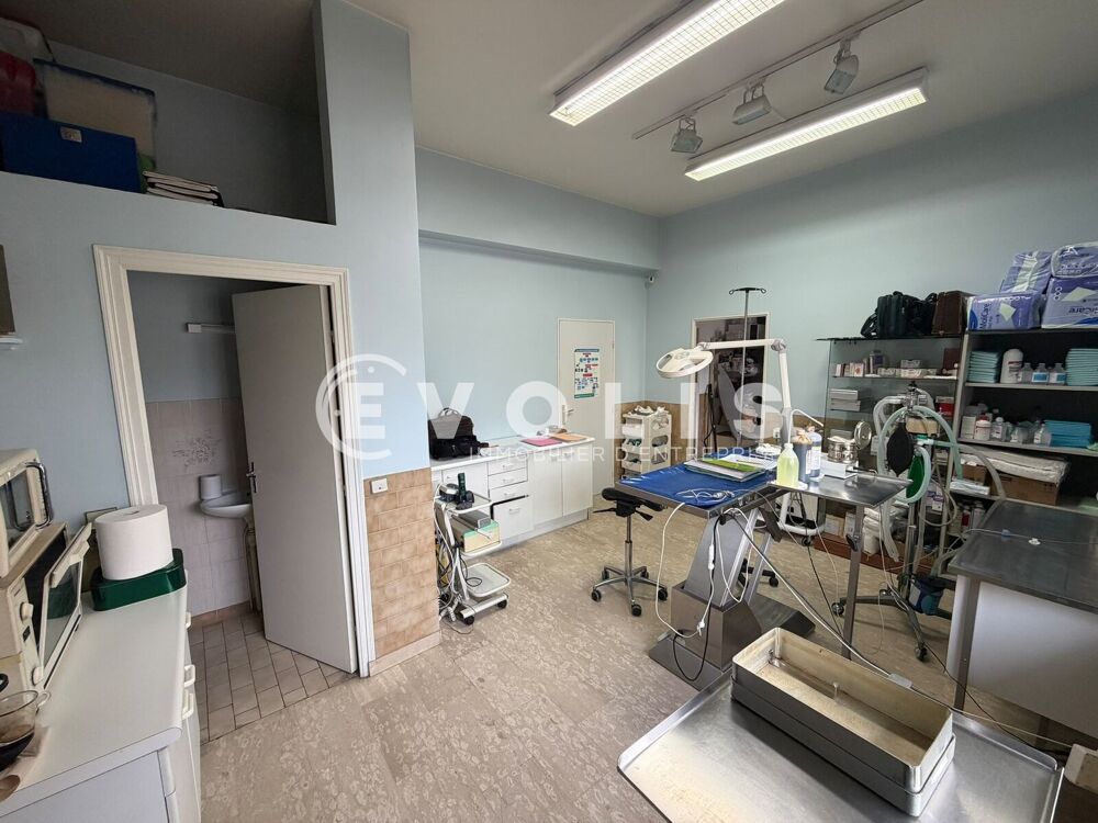   Locaux d'activité - A LOUER - 103 m² non divisibles Ivry sur seine