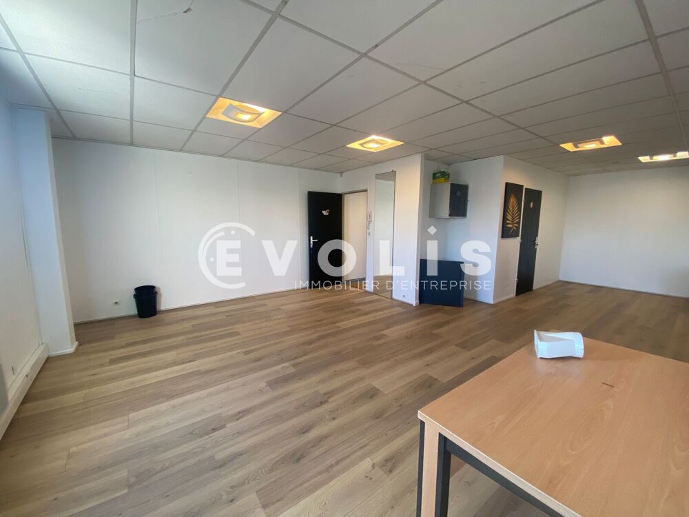   Bureaux - A LOUER - 65 m² non divisibles Neuilly plaisance