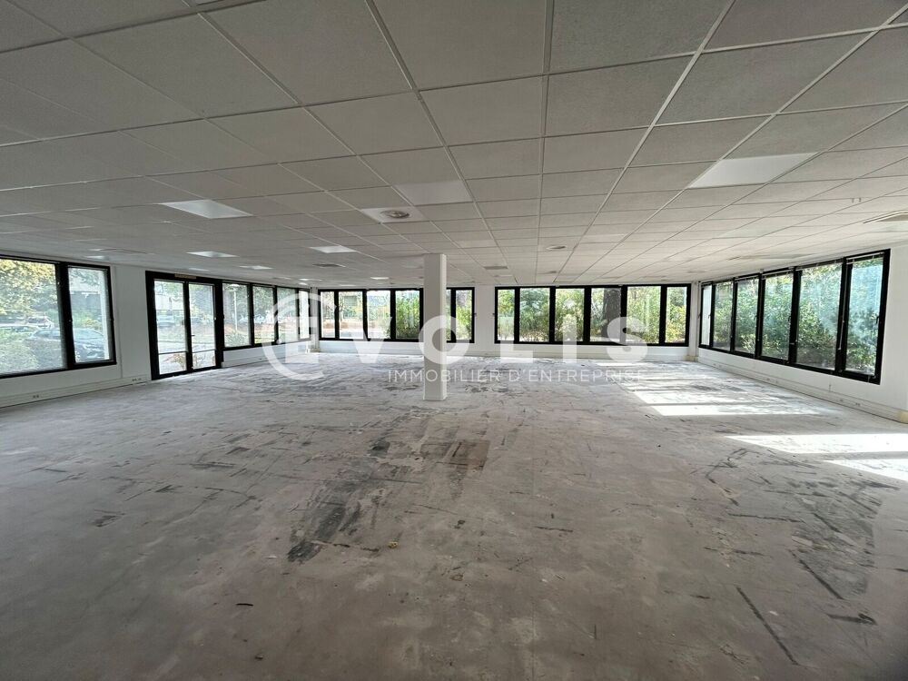   Bureaux - A LOUER - 430 m² divisibles à partir de 201 m² Merignac