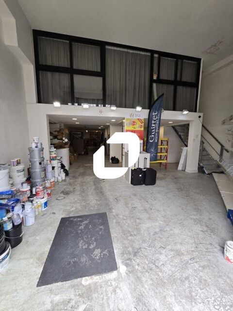 Bureaux et Activit&eacute;s - A VENDRE - 266 m&sup2; non divisibles 750000 93170 Bagnolet