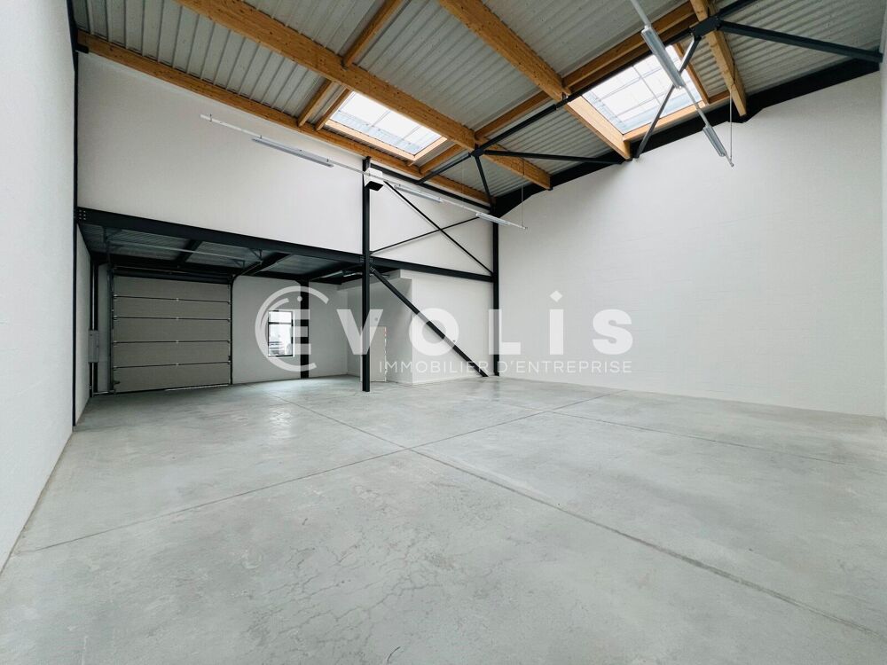   Locaux d'activité - A VENDRE - 580 m² divisibles à partir de 290 m² Lieusaint