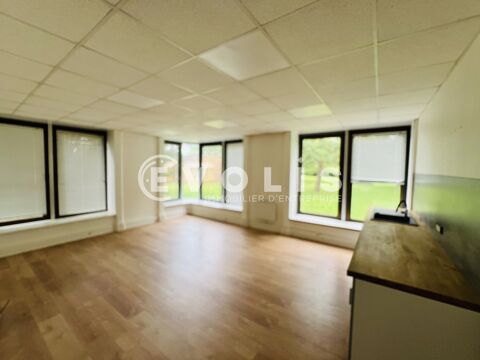   Bureaux - A LOUER - 616 m² divisibles à partir de 72 m² 